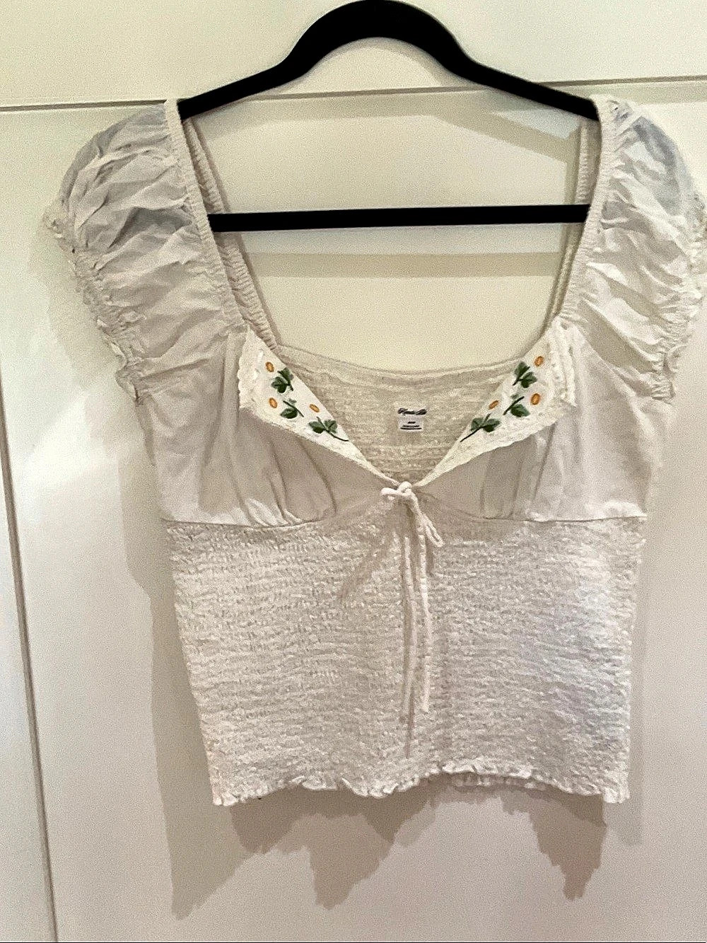 Kimchi Blue Floral Embroidered Crop Top Size Medium